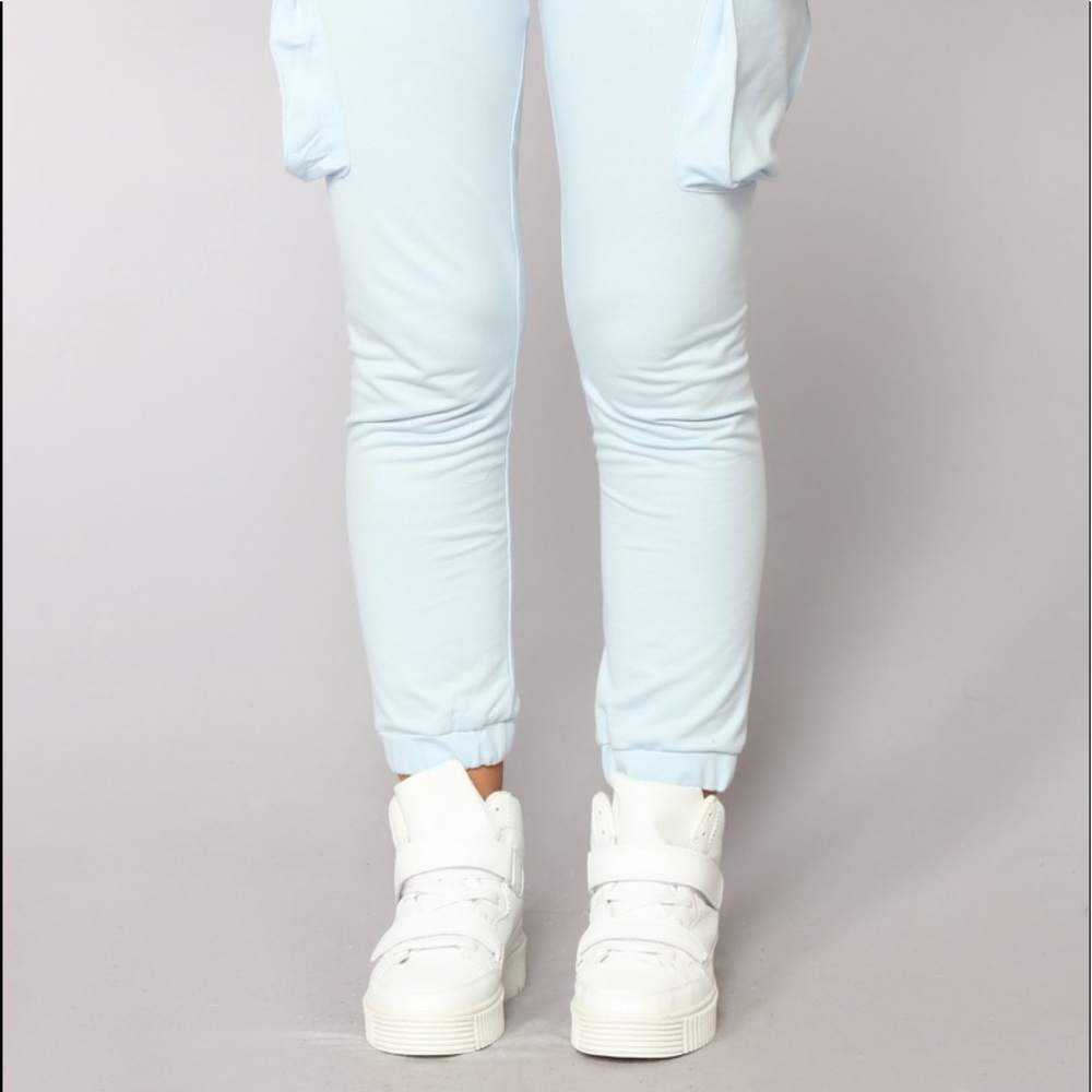 Active wear - Picture 5 of 6